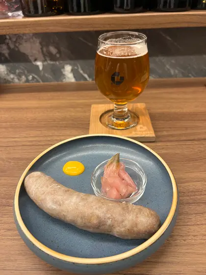 ソーセージは肉汁たっぷりでした