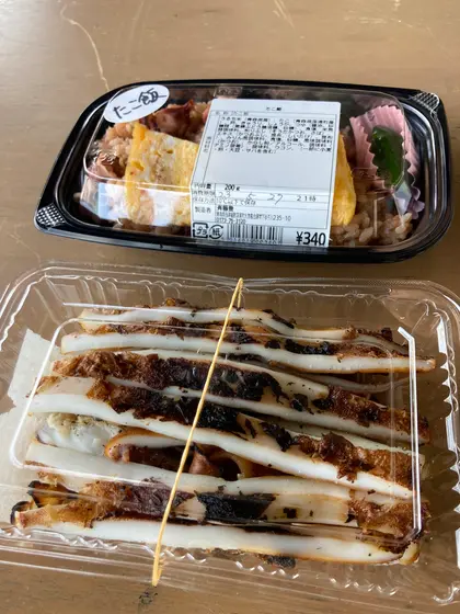 タコ飯とイカ焼き