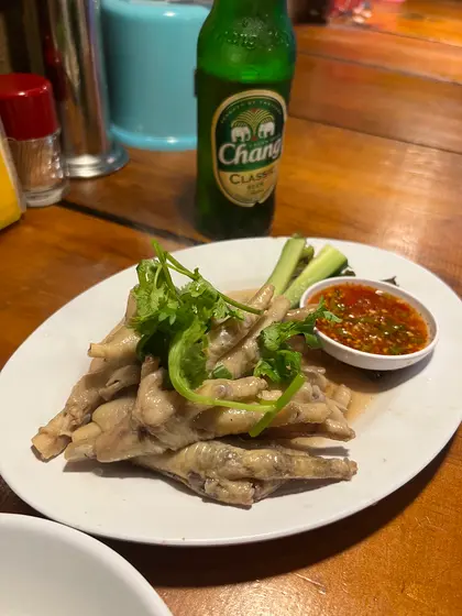 鶏の足です