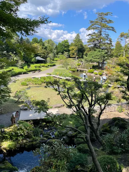 広大な庭