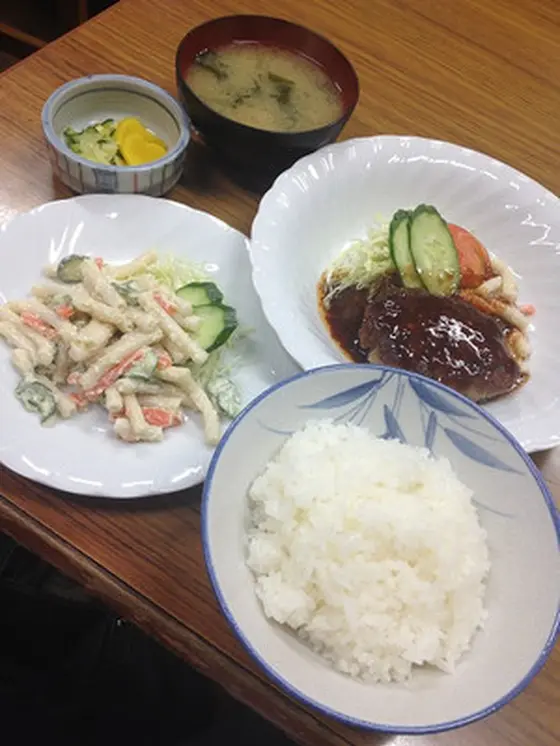 充実のハンバーグ定食！