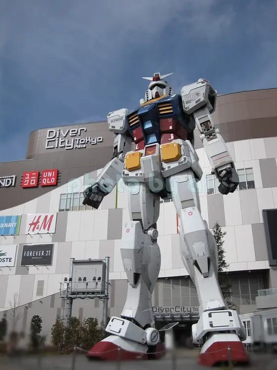 昼時のガンダム