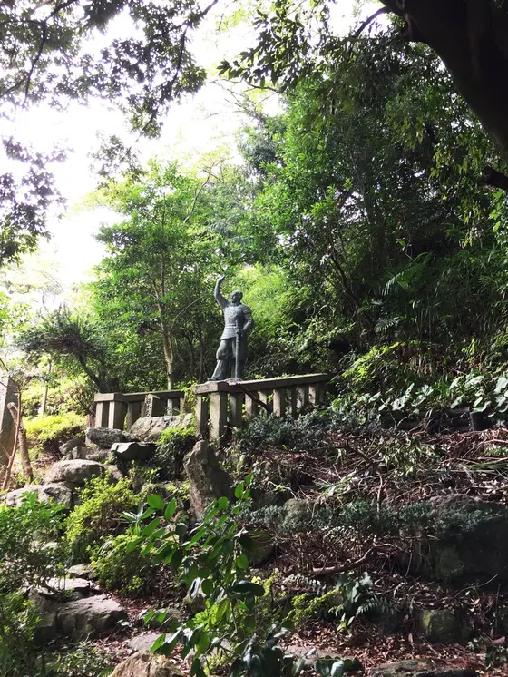日本武尊の石像