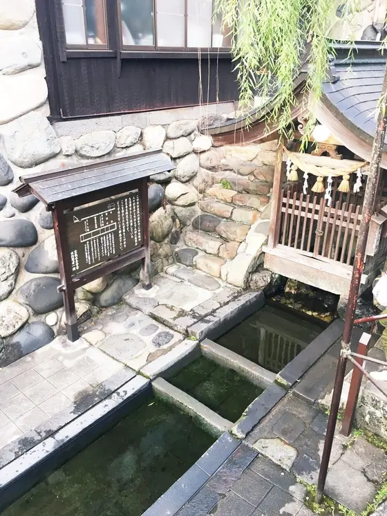 中には水の神様が祭られています！