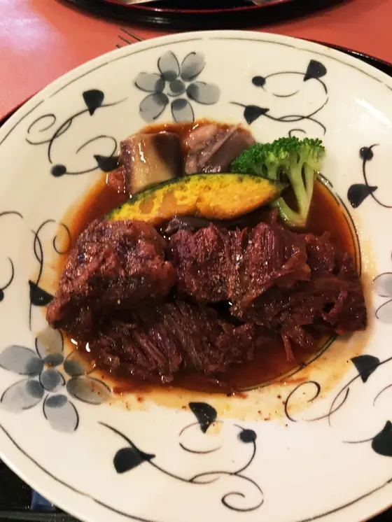 和牛のほほ肉の赤ワイン煮