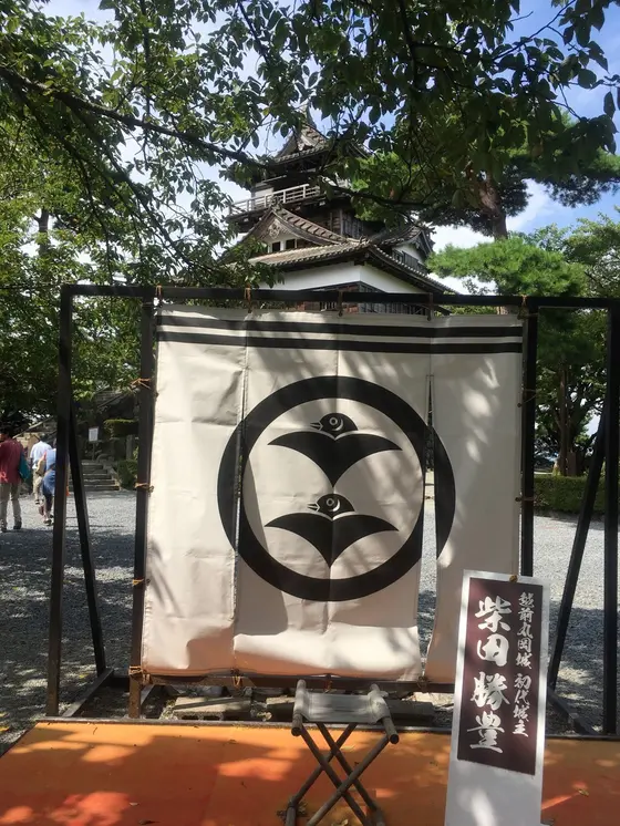 天守閣前の撮影会スポット