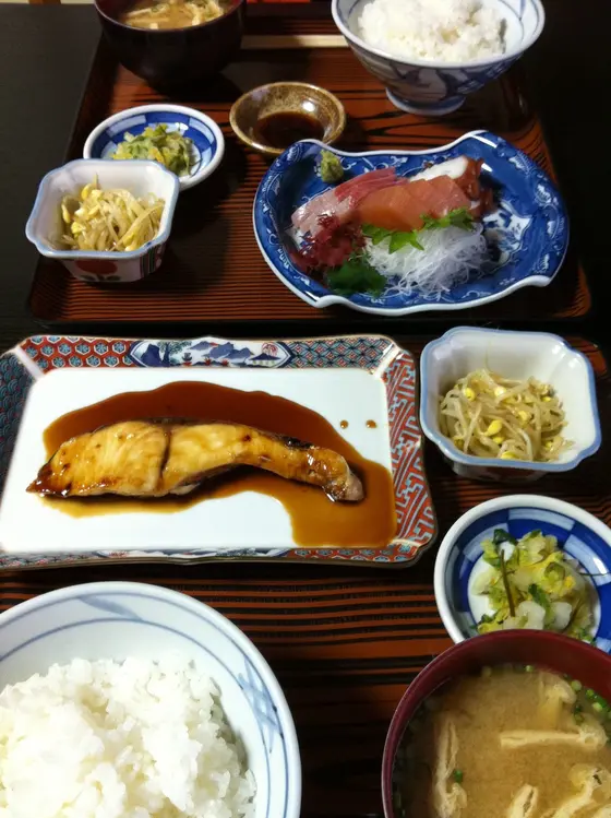 刺身定食と煮魚定食