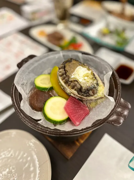 夕食　鮑の酒蒸し