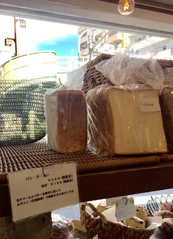 ベーシックな食パンもおすすめ！