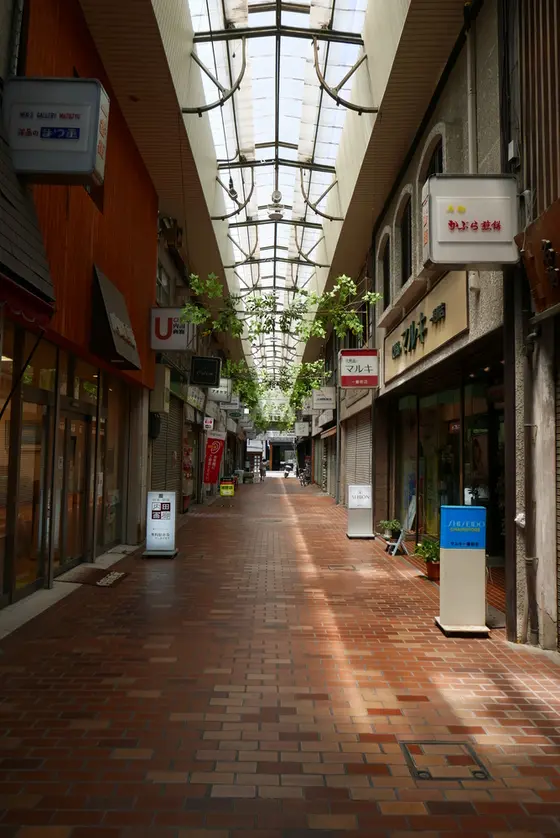 桑名駅前の商店街