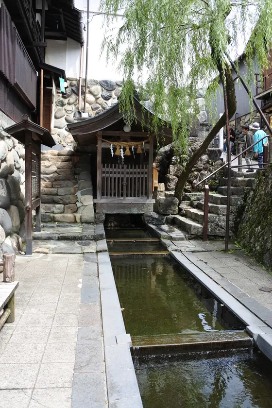 ここが宗祇水です