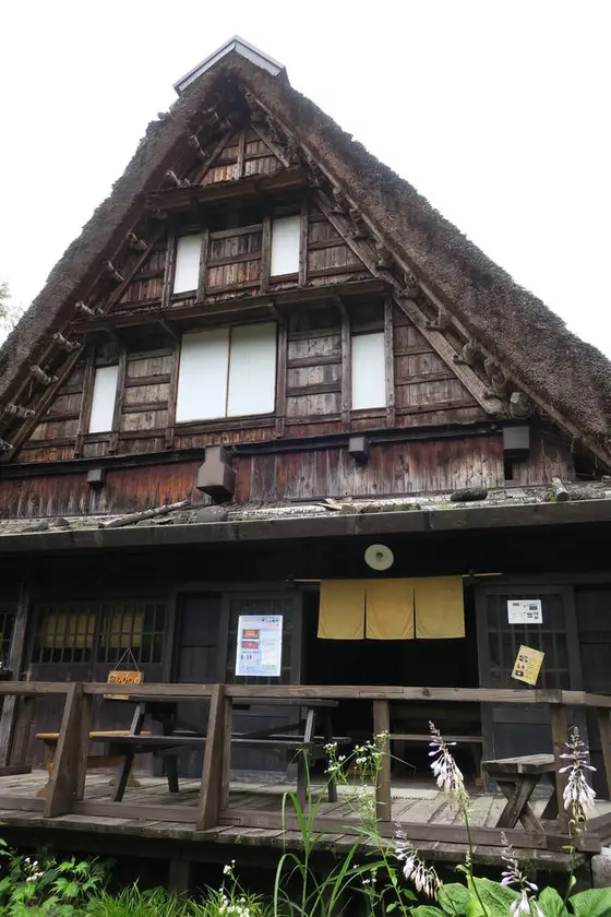 合掌造りの実物です
