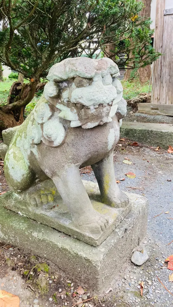 河童狛犬。頭にお皿がついてます♪