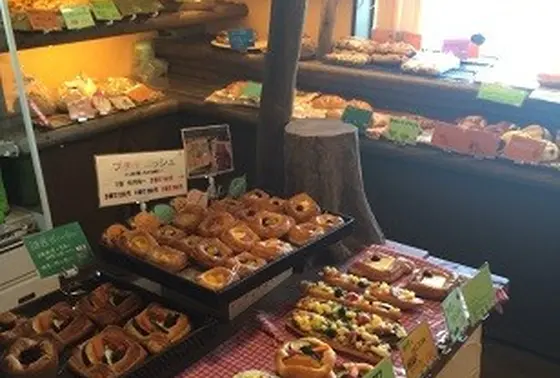 ずらりと並んだ個性豊かなパン！