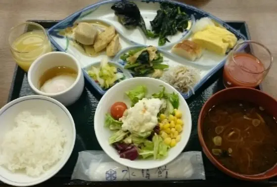 和洋種類豊富な朝食ビュッフェ♡