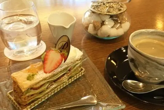 ケーキうめー！！