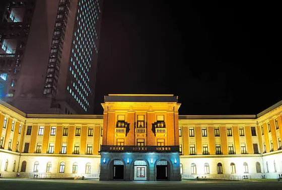 夜はライトアップも