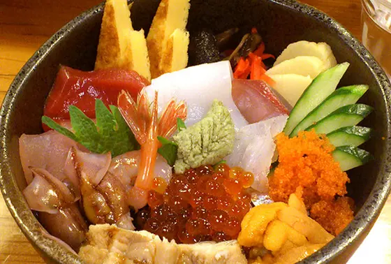 昼食(イメージ)