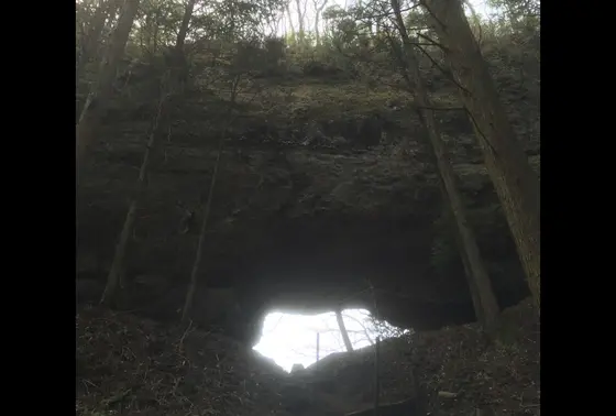 穿戸岩