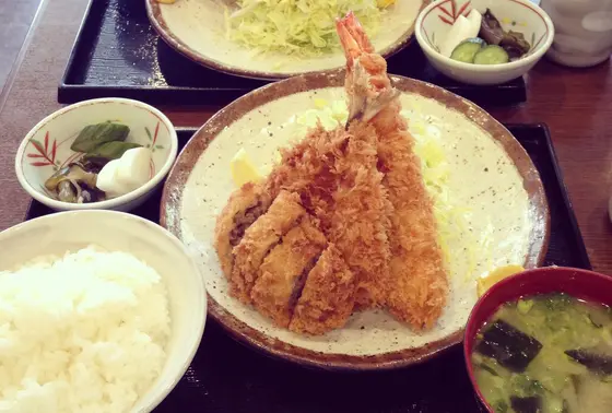 ミックスフライ定食