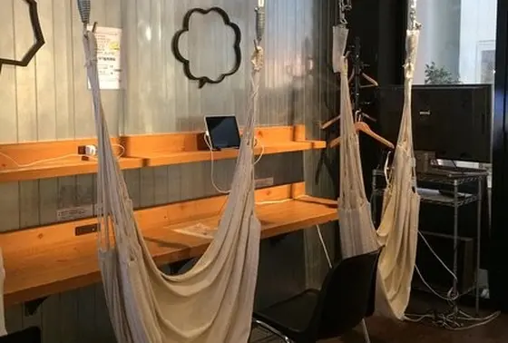 ハンモック席