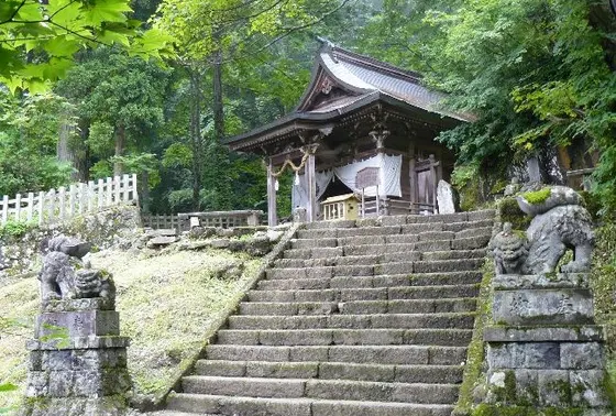 縁結びのパワースポット　九頭龍神社♥