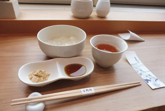 できたての葛もちです…！