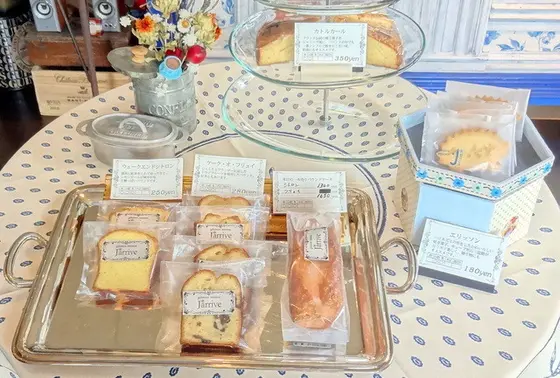 焼き菓子とマカロン