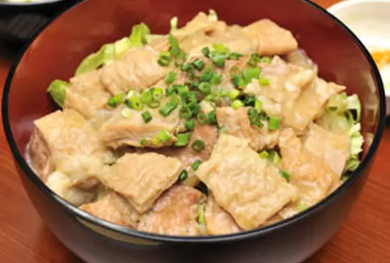 ホルモン丼っ！