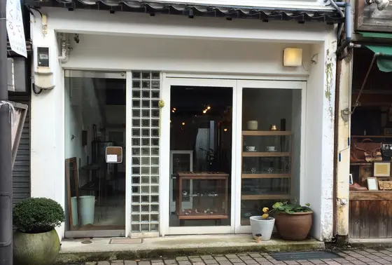 繊細なジュエリーのお店「KiKU」