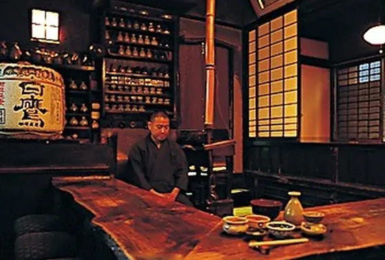 学生ノリの居酒屋チェーンとは対極にある、渋い大人の酒場です