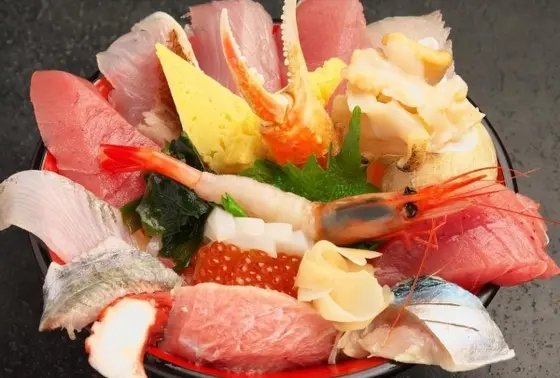 金沢駅内「魚菜屋」