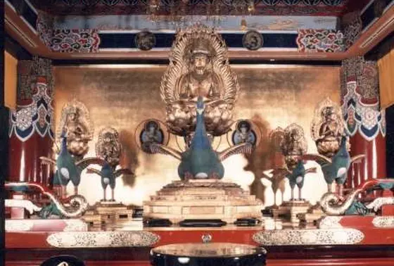 本尊　宝冠五智阿弥陀如来