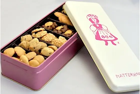 「缶入りクッキー」