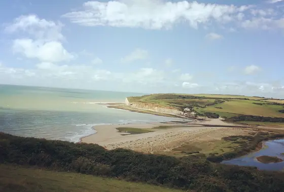 崖の上からはこんな景色