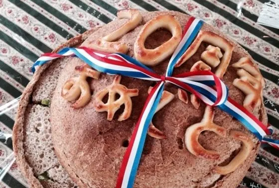 パン蓋に文字