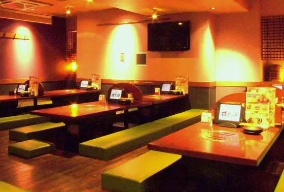 カラオケ個室で大宴会