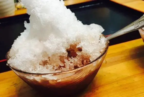 平和通りの路地裏喫茶店