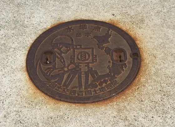 マンホール