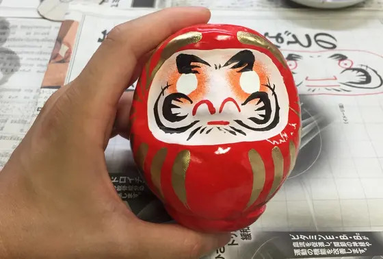 だるまの絵付け体験