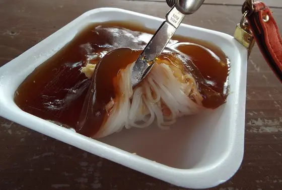 ぺろん