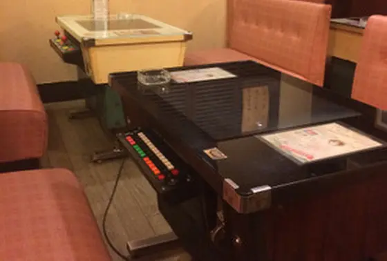 まさかのゲーム機テーブル
