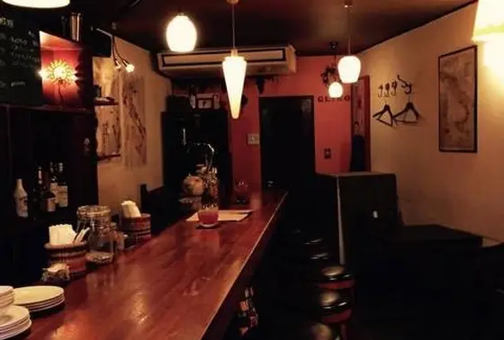 ワイン片手に立ち飲み！