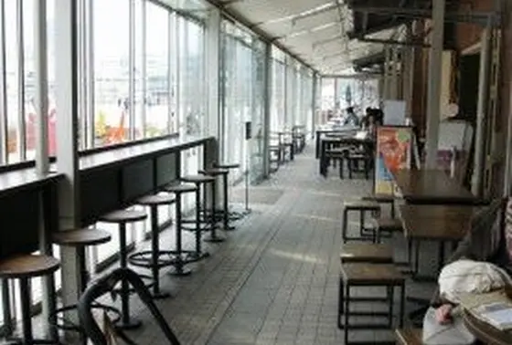 テラスでたべるのもオススメ