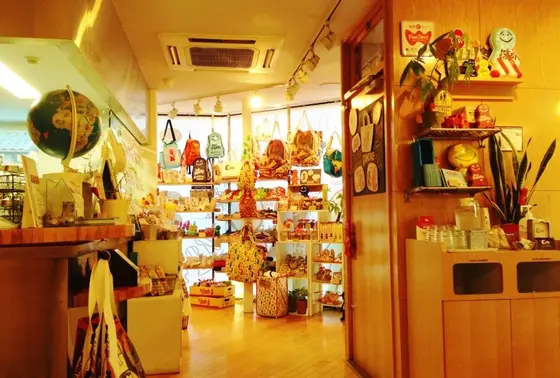 店内の片隅にある雑貨コーナー