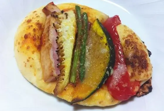 季節の野菜のフォカッチャ