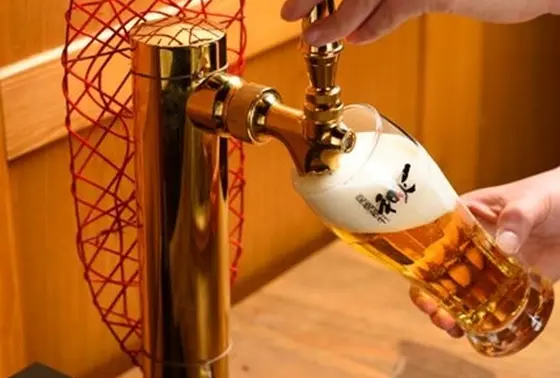 席にビアサーバー完備！