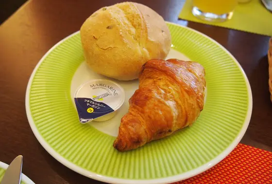 ブッフェのパン