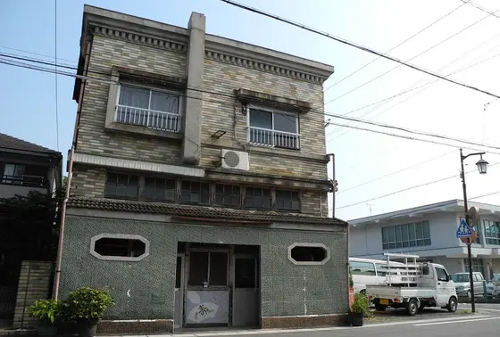 元銭湯らしい建物