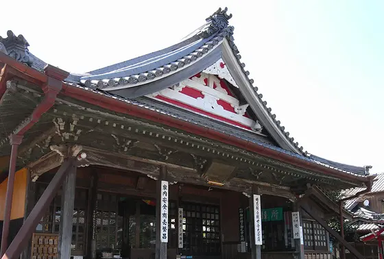 ひとまず本堂へどうぞ
